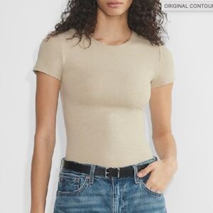 Aritzia Contour Crew Hip Shirt in Oat